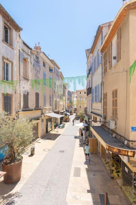 Charmant T3 Sur Jolie Place, Parking Inclus, Clim La Ciotat Exteriör bild